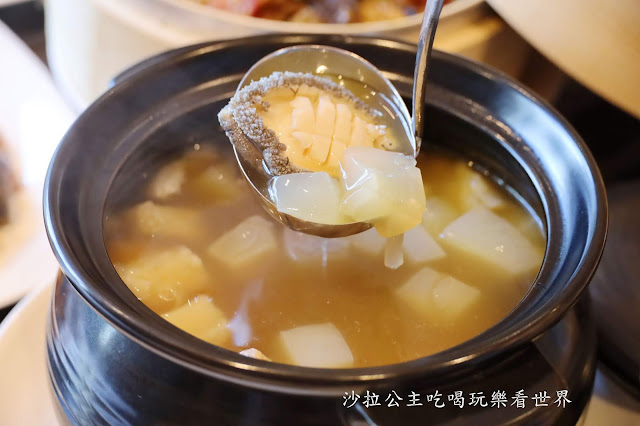 宅配年菜推薦『台北萬豪酒店』飯店評比屢獲冠軍"頂級花膠鮑魚佛跳牆""私房鮑魚烏骨雞湯"台北美食 6 宅配年菜推薦『台北萬豪酒店』飯店評比屢獲冠軍"頂級花膠鮑魚佛跳牆""私房鮑魚烏骨雞湯"台北美食