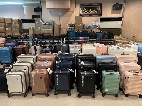 彰化福興行李箱特賣會,工廠直營廠拍特價出清 21 彰化福興行李箱特賣會,工廠直營廠拍特價出清