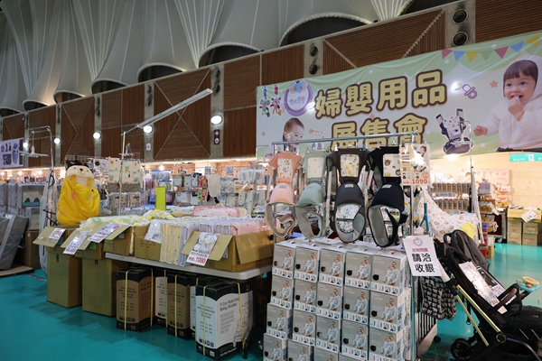 【雙北最大台灣廠拍】tokuyo按摩椅、夏普、名牌運動鞋、伊蕾服飾 143 【雙北最大台灣廠拍】tokuyo按摩椅、夏普、名牌運動鞋、伊蕾服飾