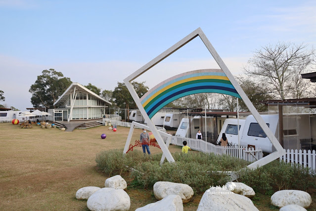 最新星空露營車『自然風情景觀渡假民宿』3000坪超大草坪小孩放電好地方 66 最新星空露營車『自然風情景觀渡假民宿』3000坪超大草坪小孩放電好地方