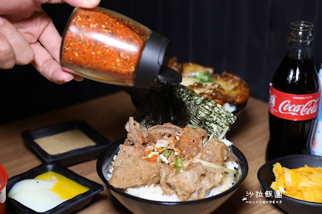 三重燒肉丼/為了這一碗還沒開始營業就來報到『牛丁次郎坊』138元起霜淇淋.雞白湯.冬瓜檸檬無限供應 27 三重燒肉丼/為了這一碗還沒開始營業就來報到『牛丁次郎坊』138元起霜淇淋.雞白湯.冬瓜檸檬無限供應