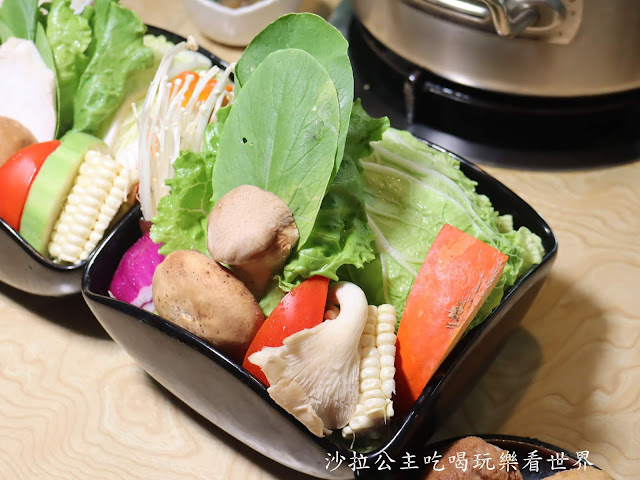 東區火鍋/牛舌火鍋『忻殿堂南洋叻沙鍋物』台灣唯一創新叻沙海鮮粥/日式料理等級海鮮/菜單/捷運忠孝復興站 13 東區火鍋/牛舌火鍋『忻殿堂南洋叻沙鍋物』台灣唯一創新叻沙海鮮粥/日式料理等級海鮮/菜單/捷運忠孝復興站