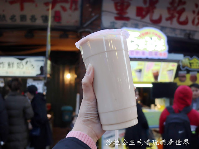 士林夜市美食/小吃『燒烤杏鮑菇』『北海道鹽烤帝王螺』『亞米亞米仙草奶凍/紅茶專賣』 16 士林夜市美食/小吃『燒烤杏鮑菇』『北海道鹽烤帝王螺』『亞米亞米仙草奶凍/紅茶專賣』