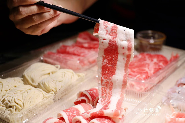 外帶火鍋下殺4.7折『丰明殿』自取送很大再送愛的小手或整顆高麗菜/5種防疫箱任你選 11 外帶火鍋下殺4.7折『丰明殿』自取送很大再送愛的小手或整顆高麗菜/5種防疫箱任你選