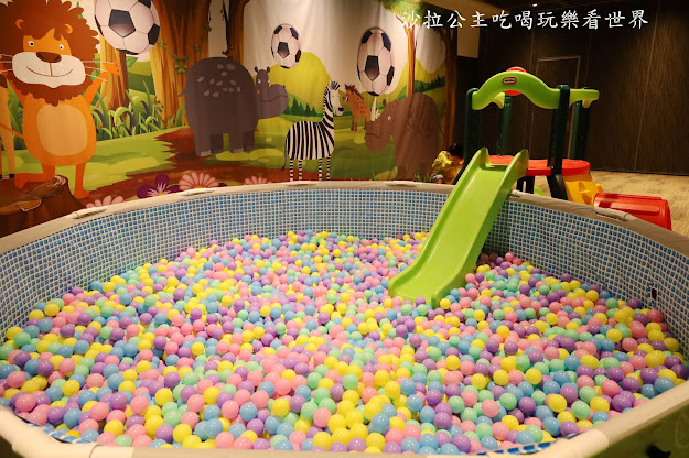 台北住宿推薦『台北萬豪酒店』房間內就可以看到美麗華/捷運劍南路站 40 台北住宿推薦『台北萬豪酒店』房間內就可以看到美麗華/捷運劍南路站