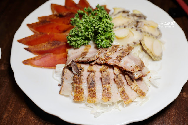 年菜推薦『田言小館』外帶年菜金牌脆皮雞、上湯鮑魚佛跳牆、霸氣海鮮羹 13 年菜推薦『田言小館』外帶年菜金牌脆皮雞、上湯鮑魚佛跳牆、霸氣海鮮羹