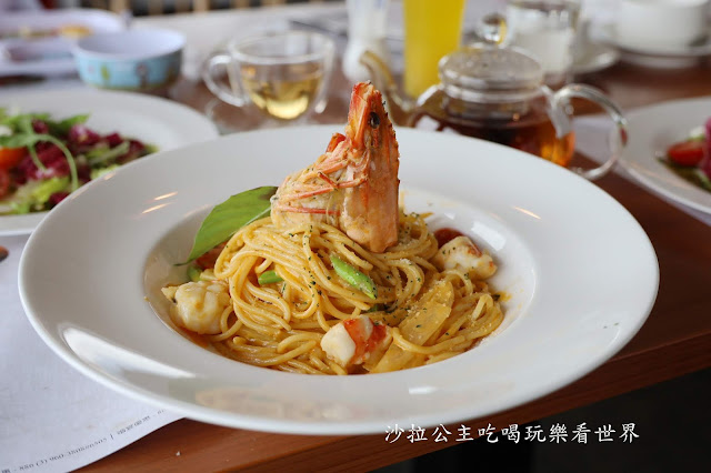 宜蘭五結美食『蝶舞咖啡廳(綠舞國際觀光飯店)』義大利麵/排餐/甜點/眺望龜山島/約會餐廳