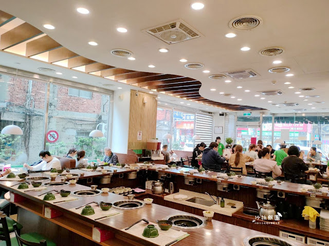 『旺角石頭火鍋店』三重人氣排隊火鍋,爆香過的肉煮火鍋特別香 3 『旺角石頭火鍋店』三重人氣排隊火鍋,爆香過的肉煮火鍋特別香