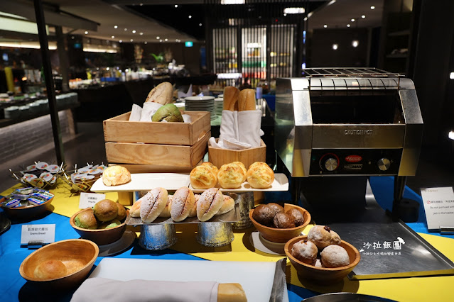 板橋吃到飽『悅市集全日餐廳』身份證字號包含「5、2、8」其中兩個數字，即享全桌85折優惠