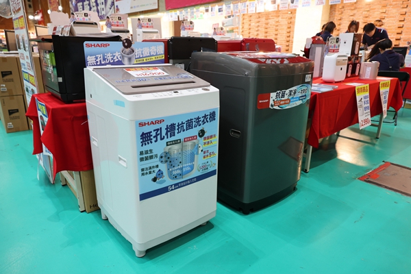 【雙北最大台灣廠拍】tokuyo按摩椅、夏普、名牌運動鞋、伊蕾服飾 31 【雙北最大台灣廠拍】tokuyo按摩椅、夏普、名牌運動鞋、伊蕾服飾