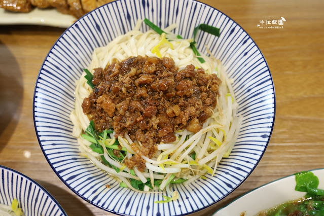 礁溪人氣爆棚大滷鍋『三民大飯店』一天只營業五小時、大碗又便宜 28 礁溪人氣爆棚大滷鍋『三民大飯店』一天只營業五小時、大碗又便宜