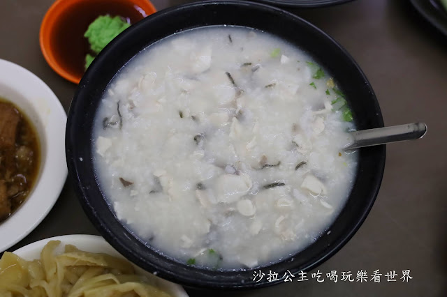 中山區美食『3元6虱目魚粥』滷肉飯老饕的口袋名單/捷運南京復興站 9 中山區美食『3元6虱目魚粥』滷肉飯老饕的口袋名單/捷運南京復興站