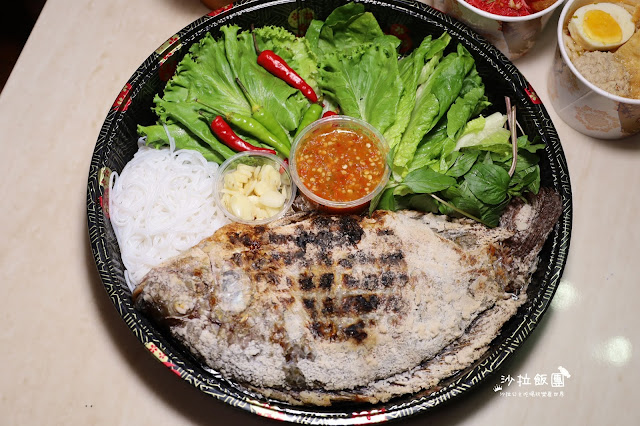 士林外帶美食『哈哈羅55泰式船麵米粉湯(士林店)』泰式香茅鹽烤魚/泰式米粉湯/泰式奶茶/士林夜市/外送 5 士林外帶美食『哈哈羅55泰式船麵米粉湯(士林店)』泰式香茅鹽烤魚/泰式米粉湯/泰式奶茶/士林夜市/外送