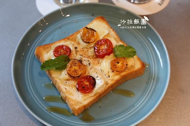 中山區咖啡廳『富錦樹咖啡Fujin Tree Cafe中山店』銀灰色調 13 中山區咖啡廳『富錦樹咖啡Fujin Tree Cafe中山店』銀灰色調