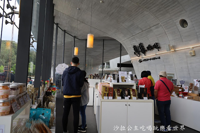 日月潭腳踏車出租推薦『日月潭趴趴走自由行』向山遊客中心車/協力車/腳踏車/電動車/自行車步道 37 日月潭腳踏車出租推薦『日月潭趴趴走自由行』向山遊客中心車/協力車/腳踏車/電動車/自行車步道