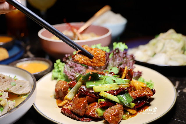 台北聚餐餐廳推薦法式靈魂的泰式餐酒館『CHUNSHEN泰殿』必吃超狂活火山排骨