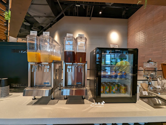 Share Lounge南港蔦屋書店,90元吃到飽零食、咖啡、飲料、麵包 24 Share Lounge南港蔦屋書店,90元吃到飽零食、咖啡、飲料、麵包