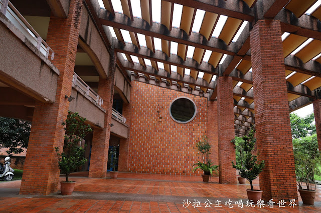 宜蘭景點/綠建築『宜蘭縣政府』婚紗拍攝/散步/運動 5 宜蘭景點/綠建築『宜蘭縣政府』婚紗拍攝/散步/運動