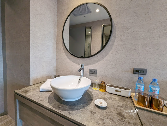 台中全新飯店走路就到逢甲夜市『享得道行旅』24小時氣泡水、免費宵夜、泡腳池 15 台中全新飯店走路就到逢甲夜市『享得道行旅』24小時氣泡水、免費宵夜、泡腳池