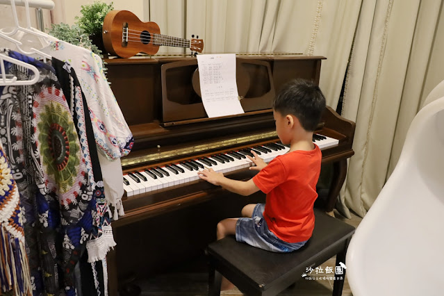 宜蘭恐龍民宿『哥德白色城堡』房間就有大恐龍迎接、露營車 47 宜蘭恐龍民宿『哥德白色城堡』房間就有大恐龍迎接、露營車