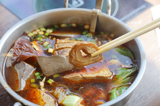 『雲鼎阿二麻辣食堂』麻辣滷肉飯才是靈魂，一個人也可以吃麻辣鍋