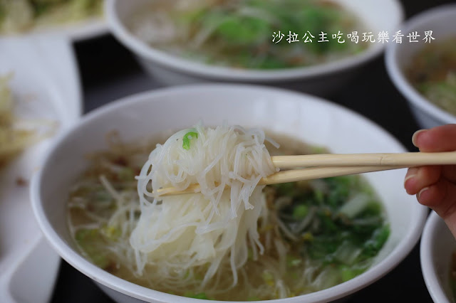 宜蘭員山美食『望龍埤鵝肉攤』20元鵝肉湯麵.米粉.白飯.炒米粉吃到飽/免費停車 20 宜蘭員山美食『望龍埤鵝肉攤』20元鵝肉湯麵.米粉.白飯.炒米粉吃到飽/免費停車