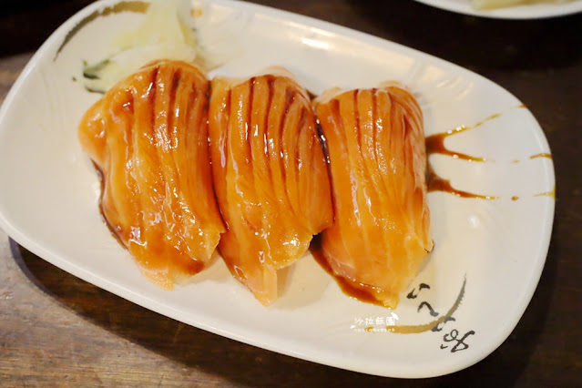 萬華美食巨無霸鮭魚握壽司『三味食堂』手掌大CP值超高 13 萬華美食巨無霸鮭魚握壽司『三味食堂』手掌大CP值超高