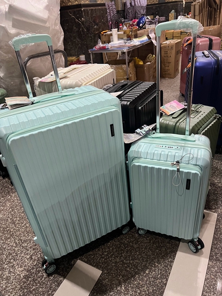 南投埔里行李箱特賣會,工廠直營廠拍,最低990元起,胖胖箱、登機箱、包包通通有 29 南投埔里行李箱特賣會,工廠直營廠拍,最低990元起,胖胖箱、登機箱、包包通通有