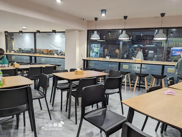 無人窯烤披薩『YIGUO RAMEN 라면 異國拉麵店』士林無人拉麵店24HR營業，6種小菜、飲料免費提供