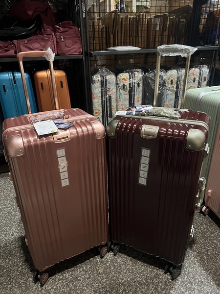 南投埔里行李箱特賣會,工廠直營廠拍,最低990元起,胖胖箱、登機箱、包包通通有 12 南投埔里行李箱特賣會,工廠直營廠拍,最低990元起,胖胖箱、登機箱、包包通通有