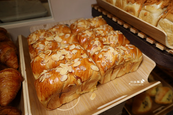 已停業台北生意超好麵包店『小鳥吃吐司內湖店』內科人吃起來 19 已停業台北生意超好麵包店『小鳥吃吐司內湖店』內科人吃起來
