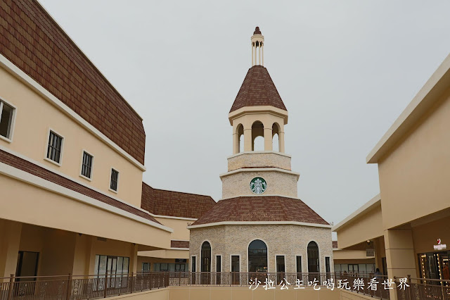 台中景點『麗寶Outlet Mall』打造"小義大利"/全台首間"歐式鐘樓"星巴克鐘樓門市/木育森林 19 台中景點『麗寶Outlet Mall』打造"小義大利"/全台首間"歐式鐘樓"星巴克鐘樓門市/木育森林
