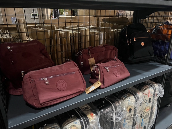 南投埔里行李箱特賣會,工廠直營廠拍,最低990元起,胖胖箱、登機箱、包包通通有 42 南投埔里行李箱特賣會,工廠直營廠拍,最低990元起,胖胖箱、登機箱、包包通通有