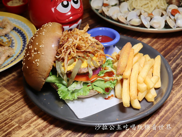 板橋美食『歐義式ALL 14 WELL』浮誇系爆炸蛤蜊麵/義式餐廳/漢堡/菜單/包場/捷運亞東醫院站 15 板橋美食『歐義式ALL 14 WELL』浮誇系爆炸蛤蜊麵/義式餐廳/漢堡/菜單/包場/捷運亞東醫院站