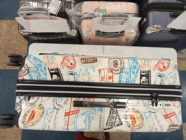 台南仁德行李箱特賣會，最低990元起，工廠直營廠拍，只有10天