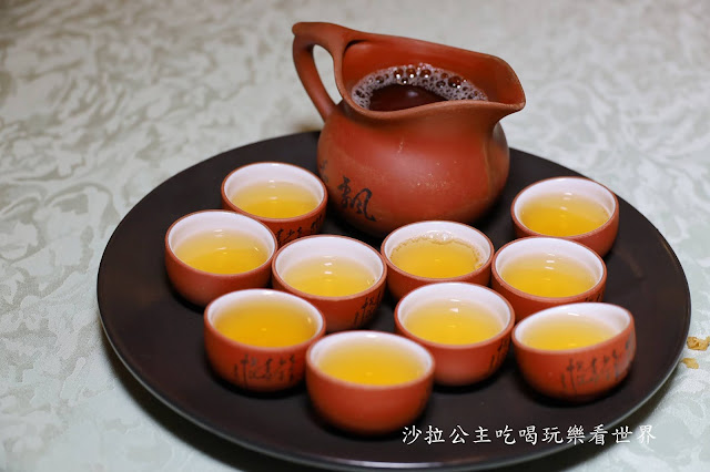 北部五星級飯店的台菜餐廳『台北福華飯店-蓬萊邨』台灣經典廟口桌宴.秋蟹 27 北部五星級飯店的台菜餐廳『台北福華飯店-蓬萊邨』台灣經典廟口桌宴.秋蟹