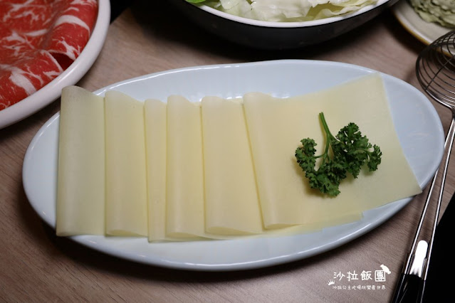 內湖人必吃火鍋『雞湯大叔(內湖店)』全雞湯為湯控而生/捷運西湖站 153 內湖人必吃火鍋『雞湯大叔(內湖店)』全雞湯為湯控而生/捷運西湖站