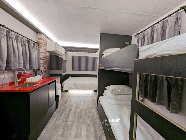 宜蘭恐龍民宿『哥德白色城堡』房間就有大恐龍迎接、露營車 85 宜蘭恐龍民宿『哥德白色城堡』房間就有大恐龍迎接、露營車