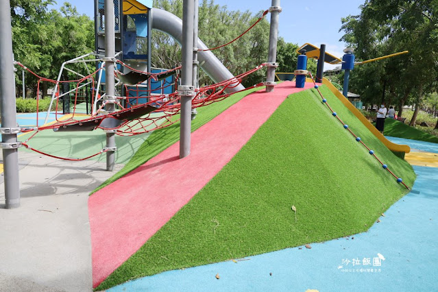 士林景點宇宙探險共融公園『美崙公園』不二良小鼠巨型公仔.溜滑梯.溜冰場 23 士林景點宇宙探險共融公園『美崙公園』不二良小鼠巨型公仔.溜滑梯.溜冰場