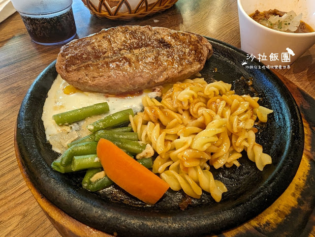 士林牛排『爭厚厚切牛排(士林中山店)』麵包、濃湯、飲料、霜淇淋無限供應 16 士林牛排『爭厚厚切牛排(士林中山店)』麵包、濃湯、飲料、霜淇淋無限供應