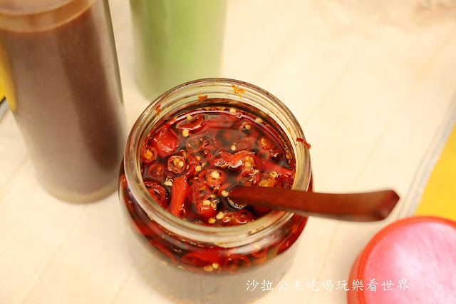 華西街夜市美食『阿義魯肉飯』超浮誇鮮蚵蓋飯.50年老店.萬華龍山寺美食 9 華西街夜市美食『阿義魯肉飯』超浮誇鮮蚵蓋飯.50年老店.萬華龍山寺美食