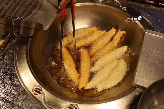 冬山夜市超人氣排隊美食『94旗魚黑輪』5種口味任選 14 冬山夜市超人氣排隊美食『94旗魚黑輪』5種口味任選