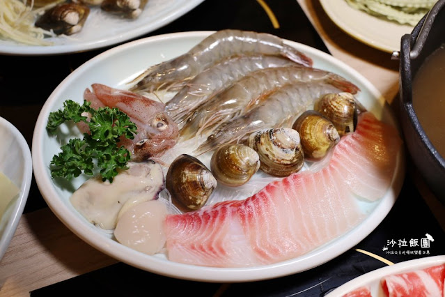 內湖人必吃火鍋『雞湯大叔(內湖店)』全雞湯為湯控而生/捷運西湖站 145 內湖人必吃火鍋『雞湯大叔(內湖店)』全雞湯為湯控而生/捷運西湖站