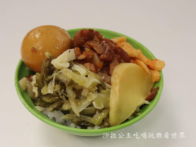三重美食/小吃『五燈獎豬腳魯肉飯』三重四大滷肉飯/韓國白鐘元來台推薦小吃/辣蘿蔔無限供應 19 三重美食/小吃『五燈獎豬腳魯肉飯』三重四大滷肉飯/韓國白鐘元來台推薦小吃/辣蘿蔔無限供應