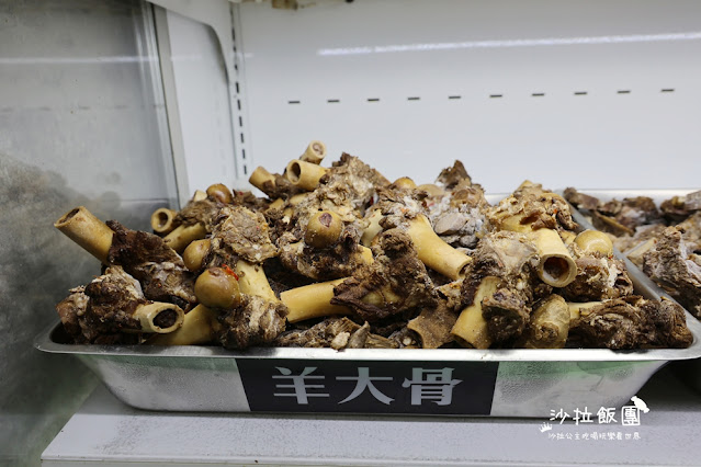 台中逢甲羊肉爐吃到飽『羊霸天下逢甲店』羊大骨、羊肉、火鍋料、蔬菜、飲料自助吧 9 台中逢甲羊肉爐吃到飽『羊霸天下逢甲店』羊大骨、羊肉、火鍋料、蔬菜、飲料自助吧