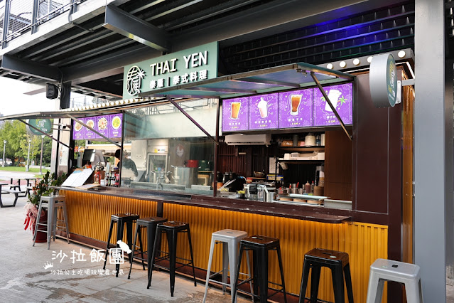 北投景點『關渡碼頭貨櫃市集』越夜越美 31 北投景點『關渡碼頭貨櫃市集』越夜越美