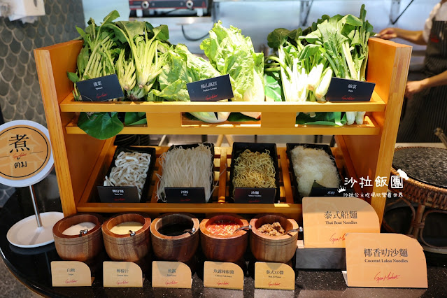 台北吃到飽『泰市場海鮮自助餐廳』天使紅蝦、甜蝦、干貝、極厚蝦餅、泰式奶茶通通吃到飽