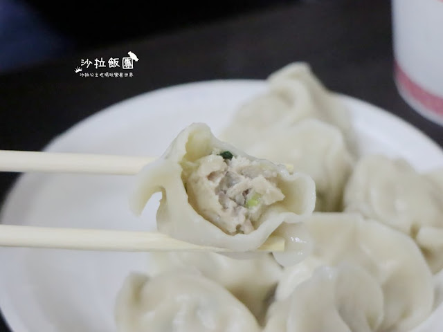 士林天母排隊人氣美食『阿堂鍋貼』餡料飽滿 9 士林天母排隊人氣美食『阿堂鍋貼』餡料飽滿