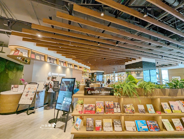 Share Lounge南港蔦屋書店,90元吃到飽零食、咖啡、飲料、麵包 5 Share Lounge南港蔦屋書店,90元吃到飽零食、咖啡、飲料、麵包