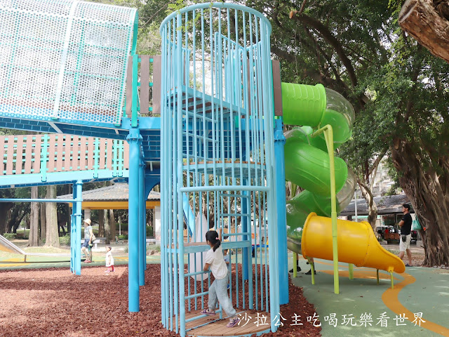 士林特色公園『前港公園』共融遊戲場、天空樹遊戲場溫水游泳池、士林宣原蛋糕專賣店、停車場 18 士林特色公園『前港公園』共融遊戲場、天空樹遊戲場溫水游泳池、士林宣原蛋糕專賣店、停車場